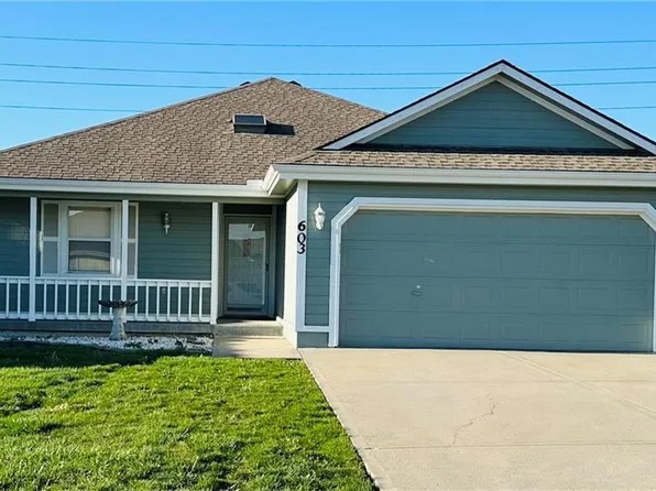 603 Twilight Dr, Raymore, MO 64083