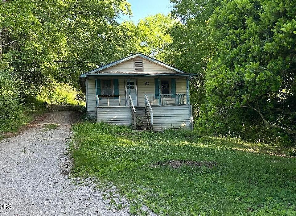 1st image of 127 Elliott St