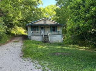 127 Elliott St, Harriman, TN 37748