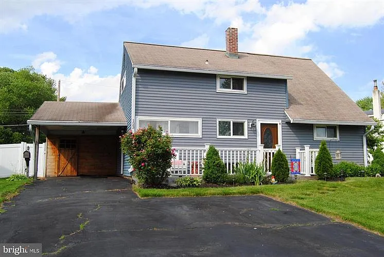 123 Indian Creek Dr photo 1