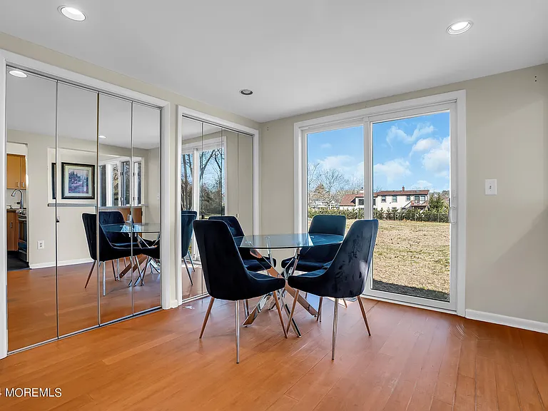459 W Park Ave — Photo 5