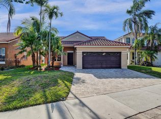 820 Falling Water Rd, Weston, FL 33326