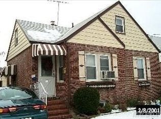 52 Garfield Ave, Valley Stream, NY 11580