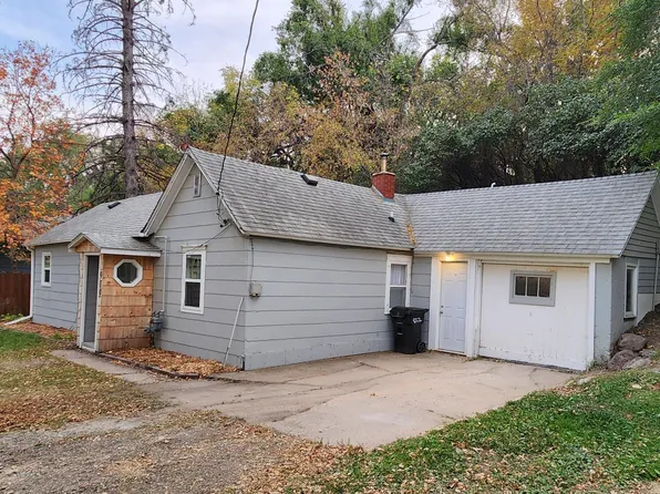 909 5th Ave NW, Valley City, ND 58072