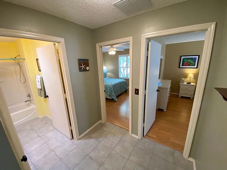 440 Canterbury Ct — Photo 19