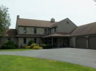 2469 Raleigh Dr, Lancaster, PA 17601