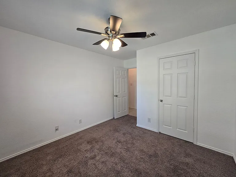 3906 Kevin Shaw Dr — Photo 23