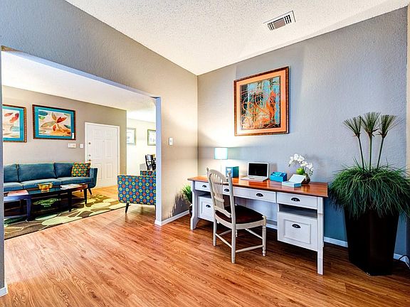 5th image of 9617 Great Hills Trl APT 1015