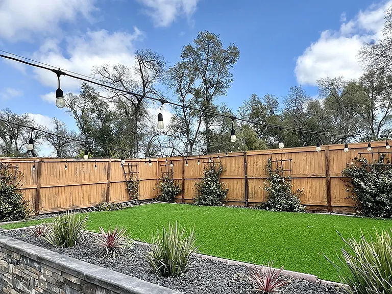 4216 Whitethorn Dr — Photo 40