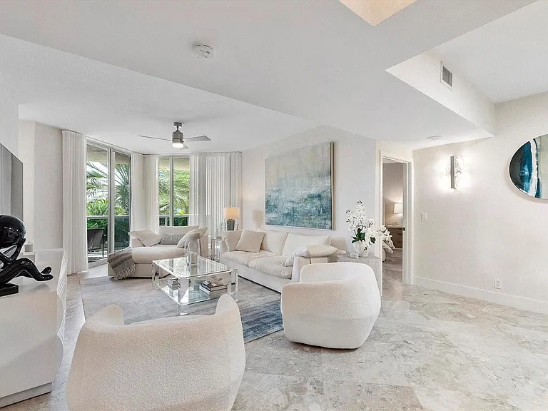 3100 N Ocean Dr #406 — Photo 1