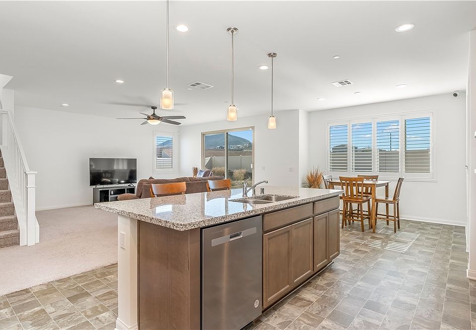 1st image of 32909 Oakland Way