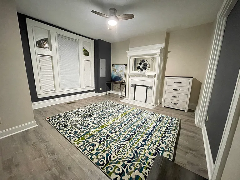 516 N Broadway #101 — Photo 8