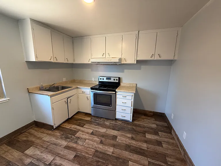 1923 Pine St #1923 — Photo 1