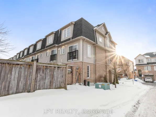 65 Oakins Ln Unit 44, Ajax, ON L1T 0H2