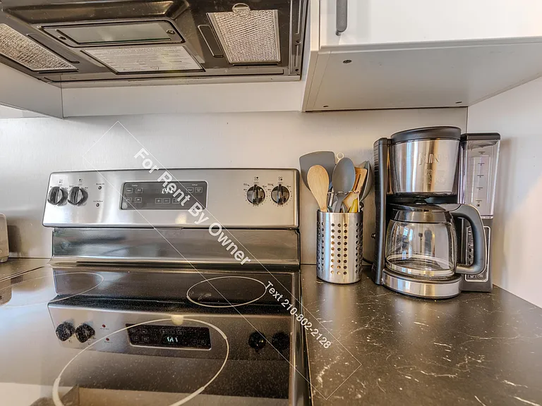 807 Dreiss St — Photo 8