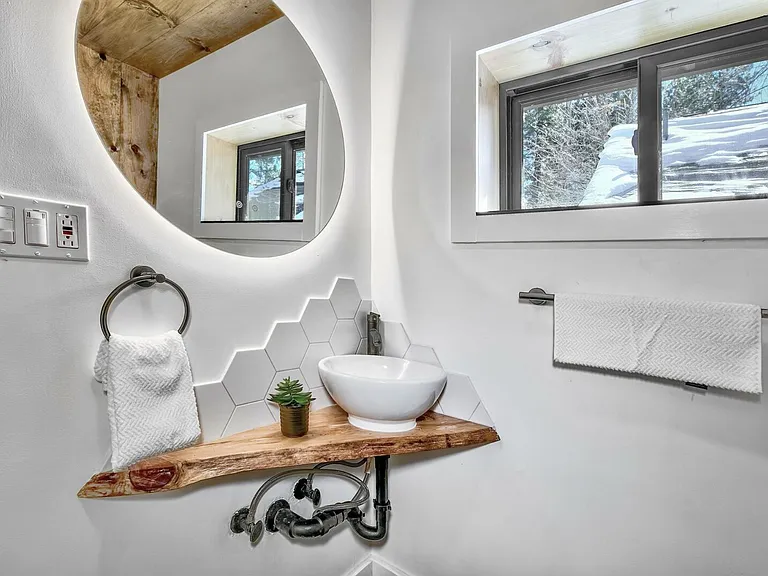 8638 Trout Ave #4 — Photo 4