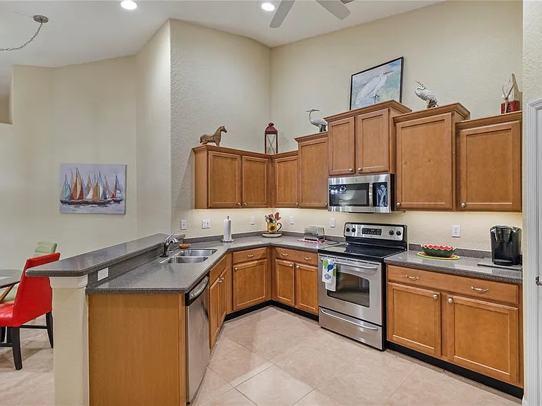 3533 Lakewood Blvd — Photo 10
