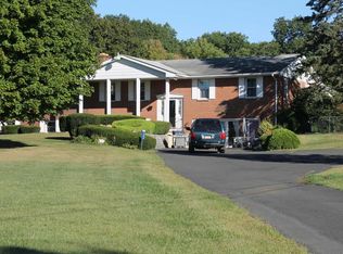 123 Clint Ln, Stroudsburg, PA 18360