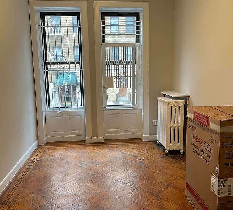 1st image of 141 E 91st St #2