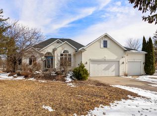 W7590 Robert Ct, Hortonville, WI 54944