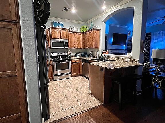4th image of 606 Tuscany Cir