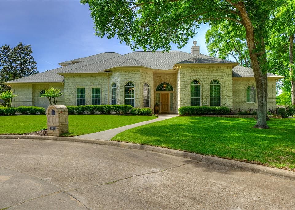 1st image of 262 Springs Edge Dr
