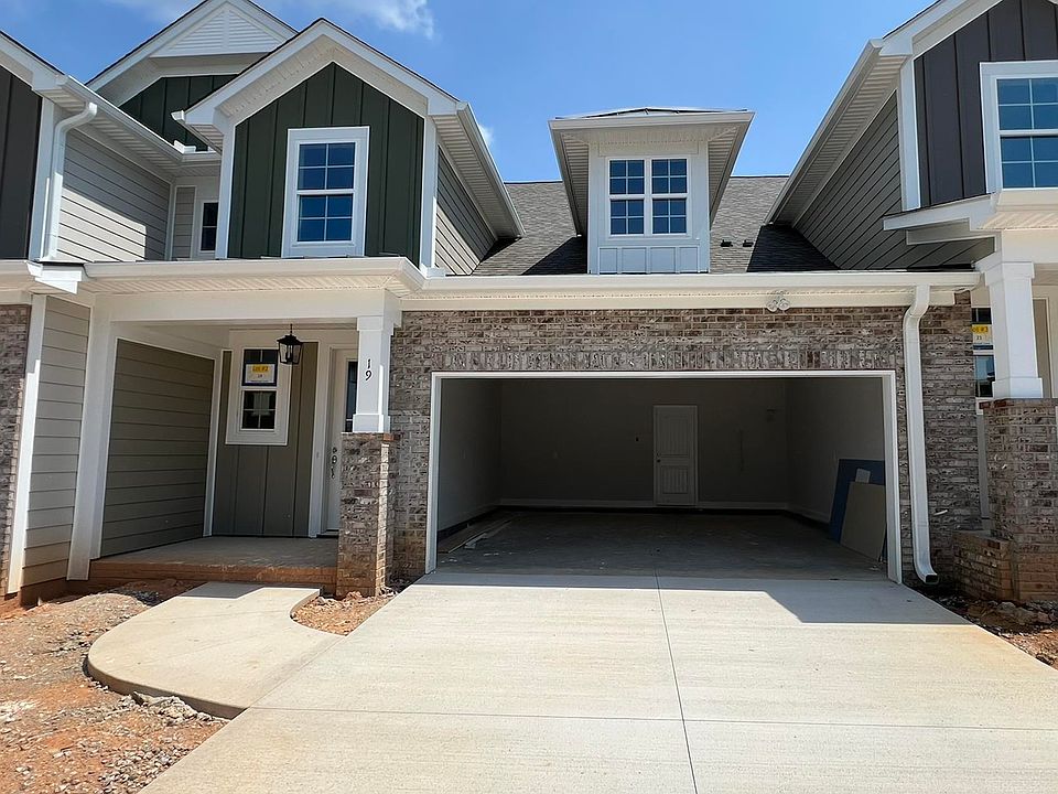 1st image of 19 Hasbrook Ln #2