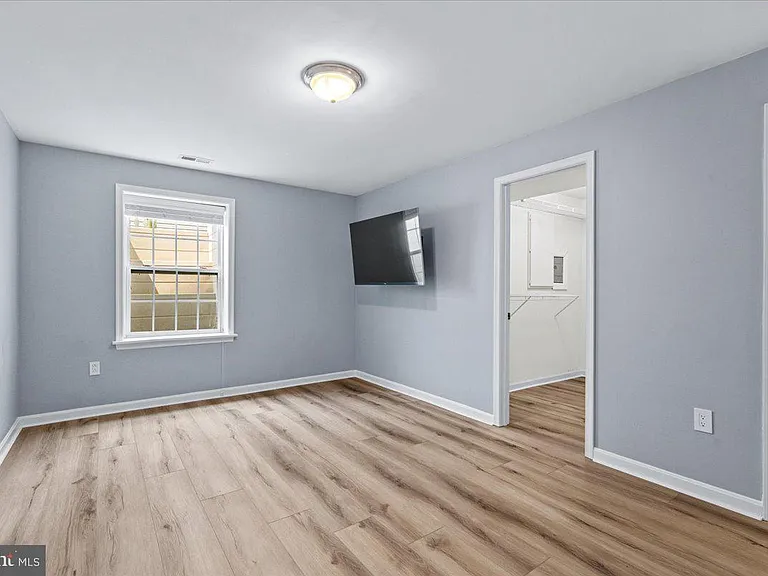 2619 Inwood Dr — Photo 34