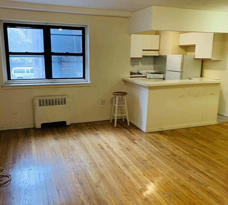 1st image of 25-10 31st Ave #2C