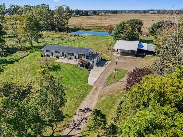 75512 County Road 665, Lawton, MI 49065