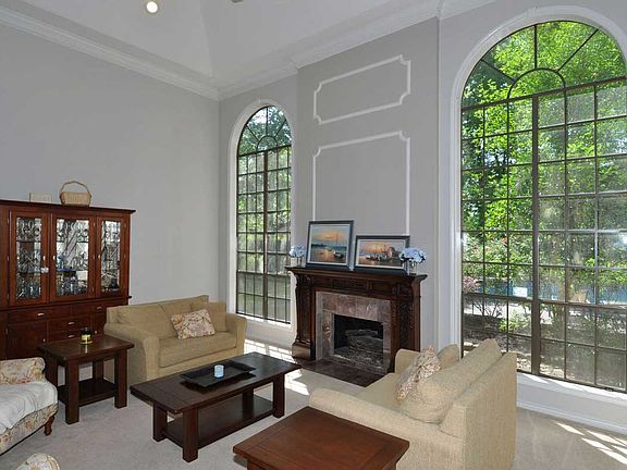 5th image of 5715 Garden Point Dr