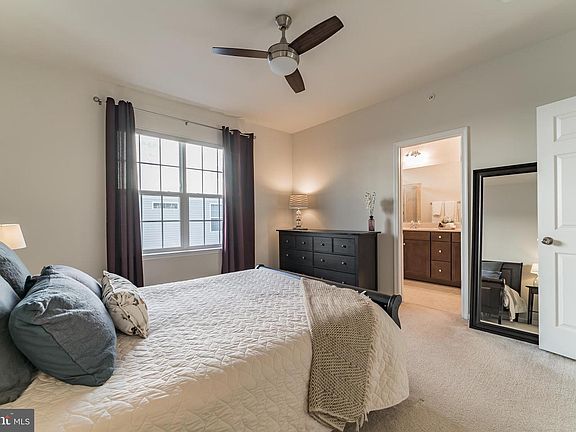 5th image of 7226 Barrberry Ln