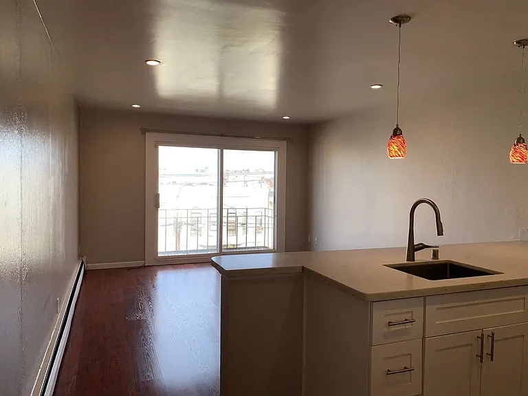 355 24th Ave #301 — Photo 4