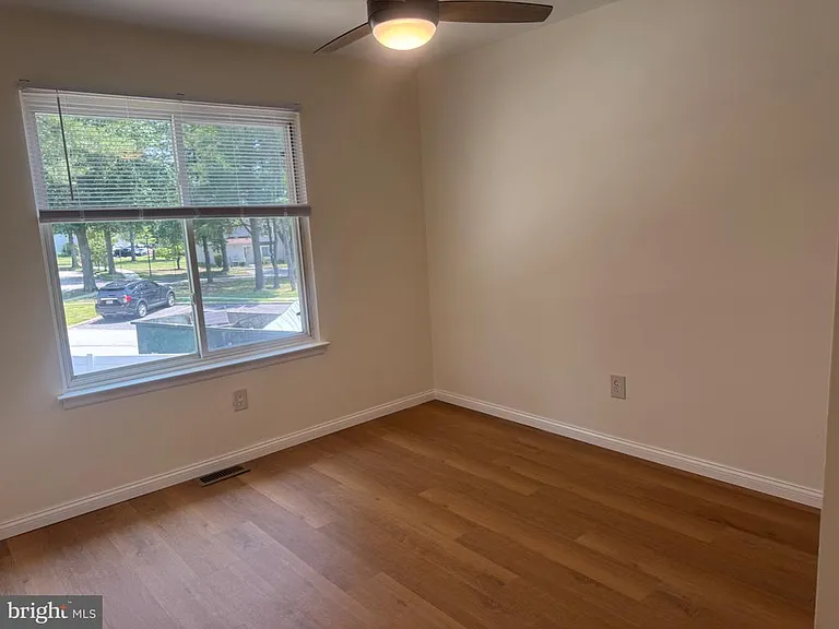 220 Deerpark Ct — Photo 21