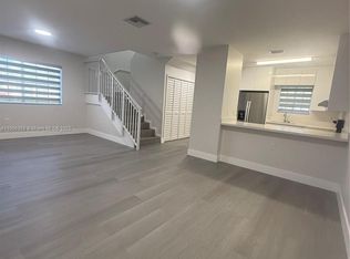 6752 NW 182nd St APT 101, Hialeah, FL 33015