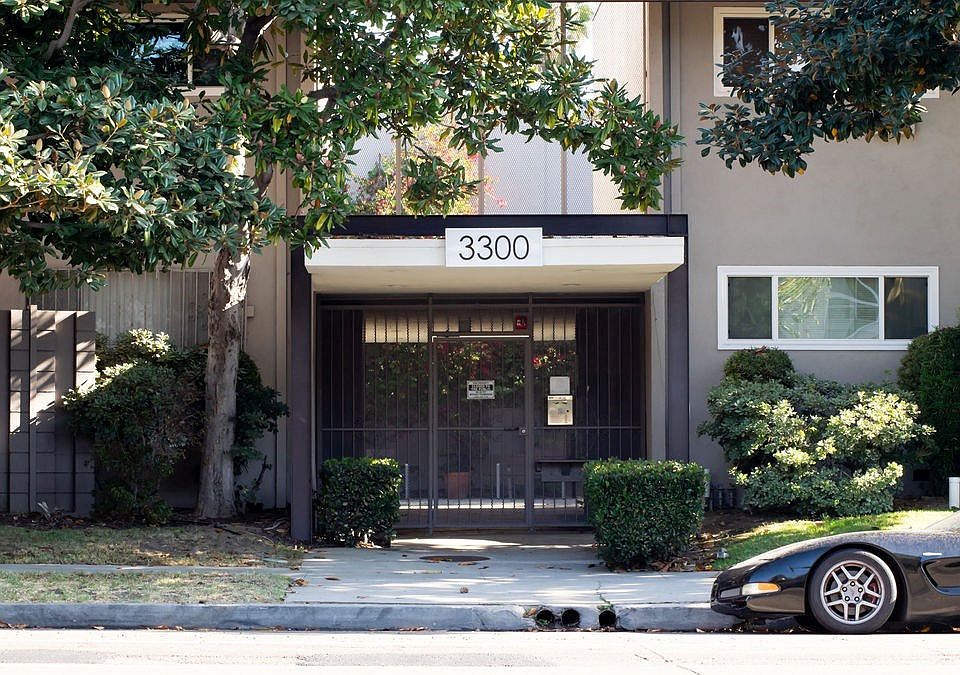 1st image of 3300 S Sepulveda Blvd APT F3
