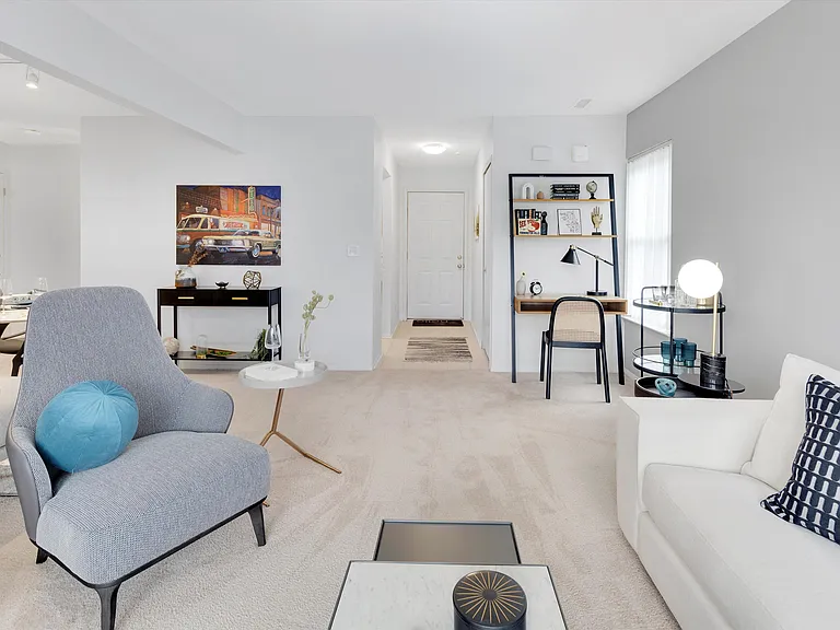 Fairmont Park Apartments — Photo 19