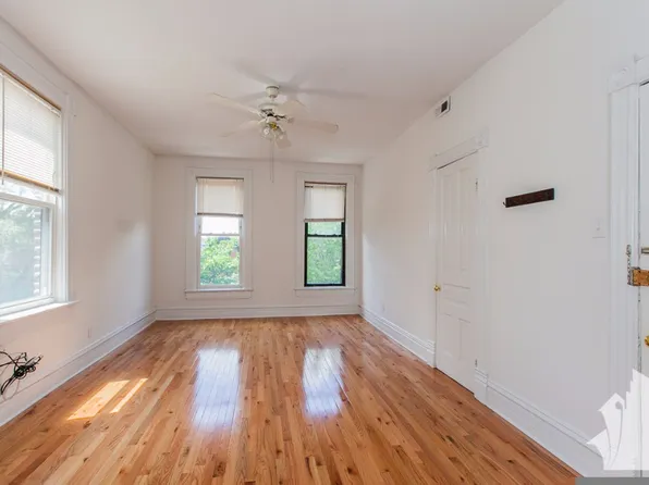 2317 N Southport Ave #3F, Chicago, IL 60614