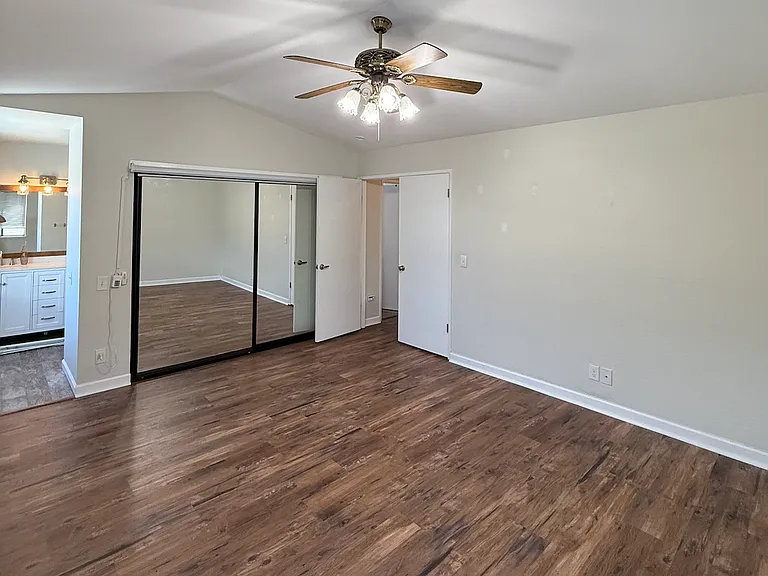 520 Lupine Cir — Photo 13