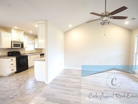 3rd image of 114 Meadow Dr
