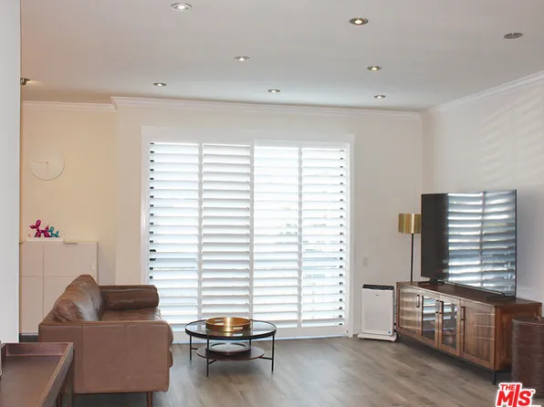 2175 S Beverly Glen Blvd APT 302, Los Angeles, CA 90025