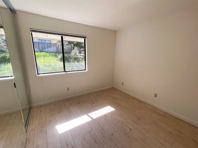 15 Picadilly Ct — Photo 8