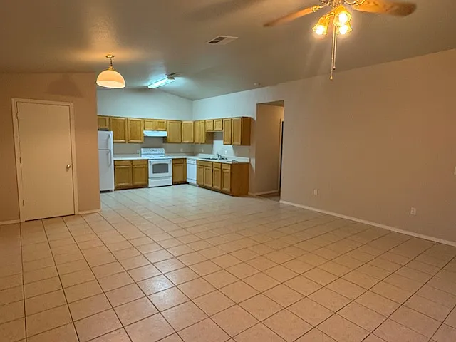 13222 S Leah Cir #4 — Photo 2