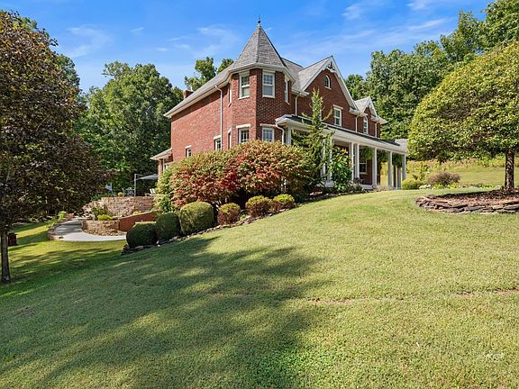 2nd image of 563 Juniper Ln