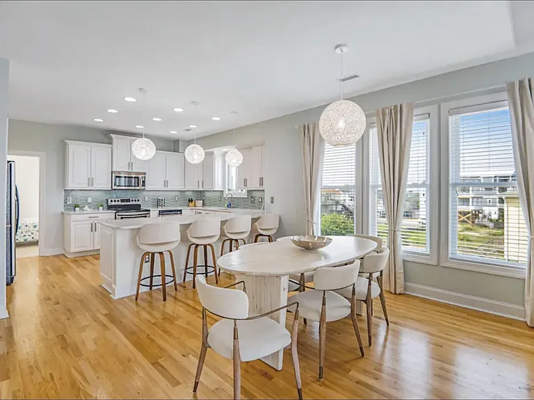 807 S Shore Dr #A — Photo 4