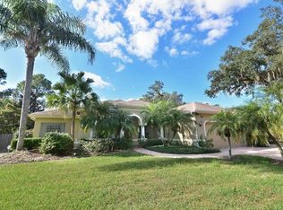 2917 Magdalene Woods Dr, Tampa, FL 33618