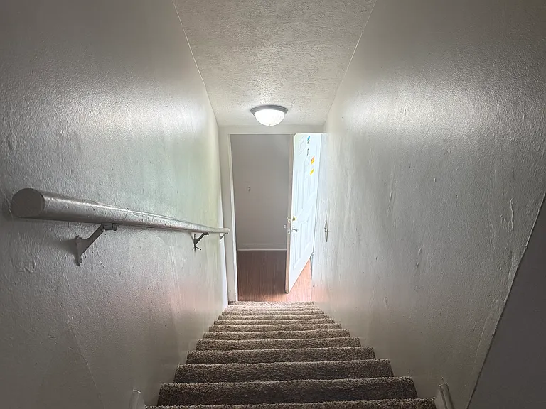 331 N Temple Ave #D — Photo 15