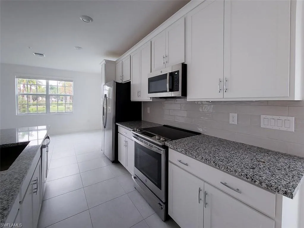 2 bed, 2.5 bath, 1498 sqft, $2,500 — Photo 3