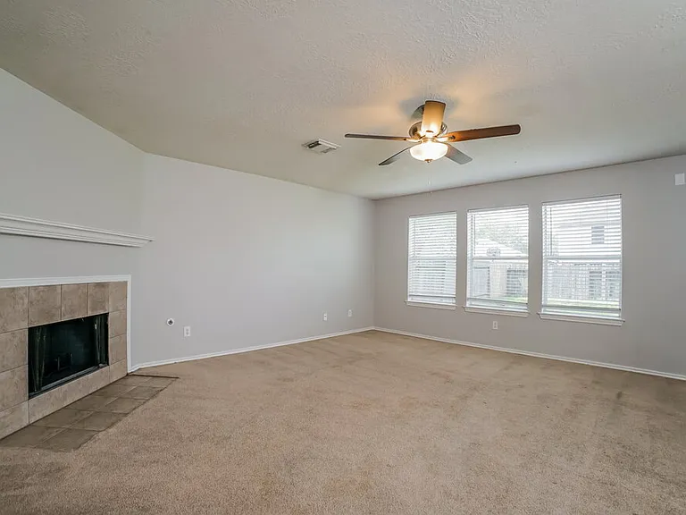 13030 Sandhill Park Ln — Photo 5