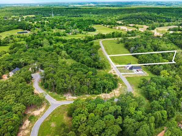 8100 Hill Country Dr #5, Decatur, AR 72722